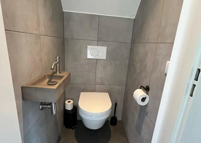 Valley View 07 4p Courtyard Near Valkenburg Vakantiehuis *