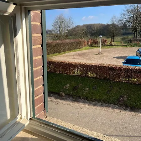 Nyaraló Valley View 07 4p Courtyard Near Valkenburg